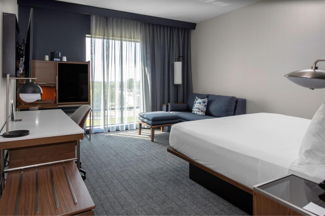 Courtyard By Marriott Memphis East Galleria Exterior photo